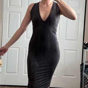 Elegant Black Sleeveless Dress